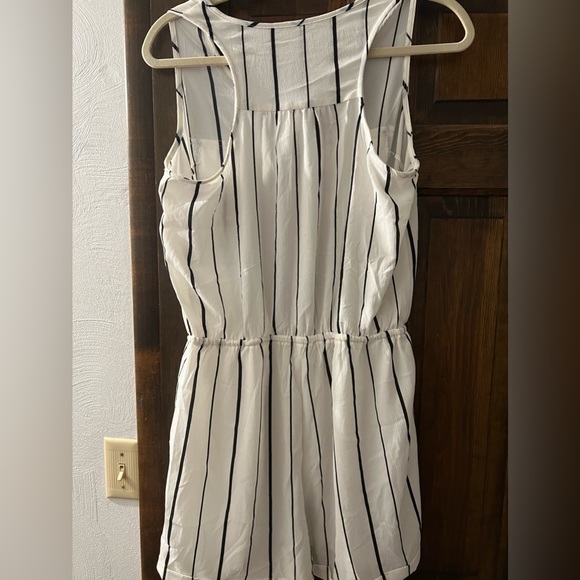 Striped romper - Picture 2 of 3